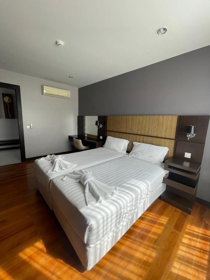 The Regent Bangtao Apartments 방타오 비치 외부 사진