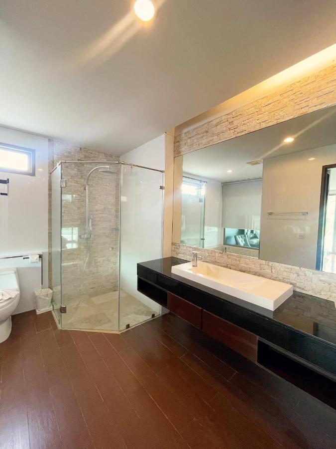 The Regent Bangtao Apartments 방타오 비치 외부 사진