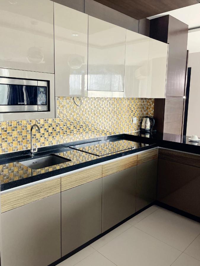 The Regent Bangtao Apartments 방타오 비치 외부 사진
